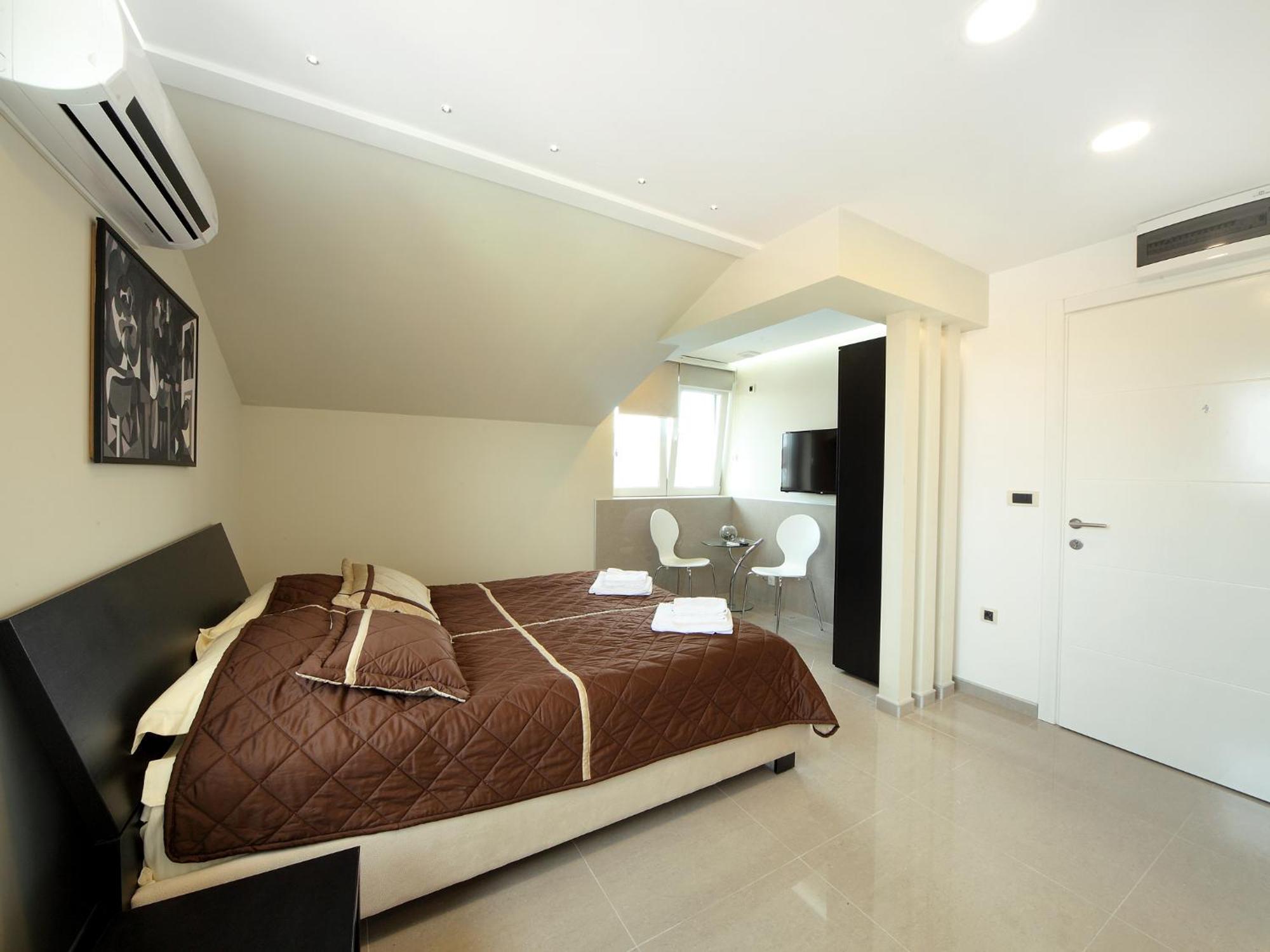 Agent Lux Apartments Jagodina Eksteriør billede