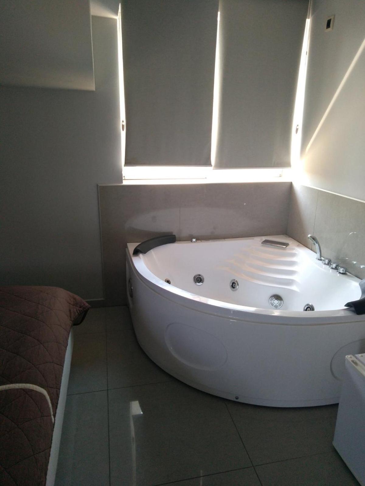 Agent Lux Apartments Jagodina Værelse billede