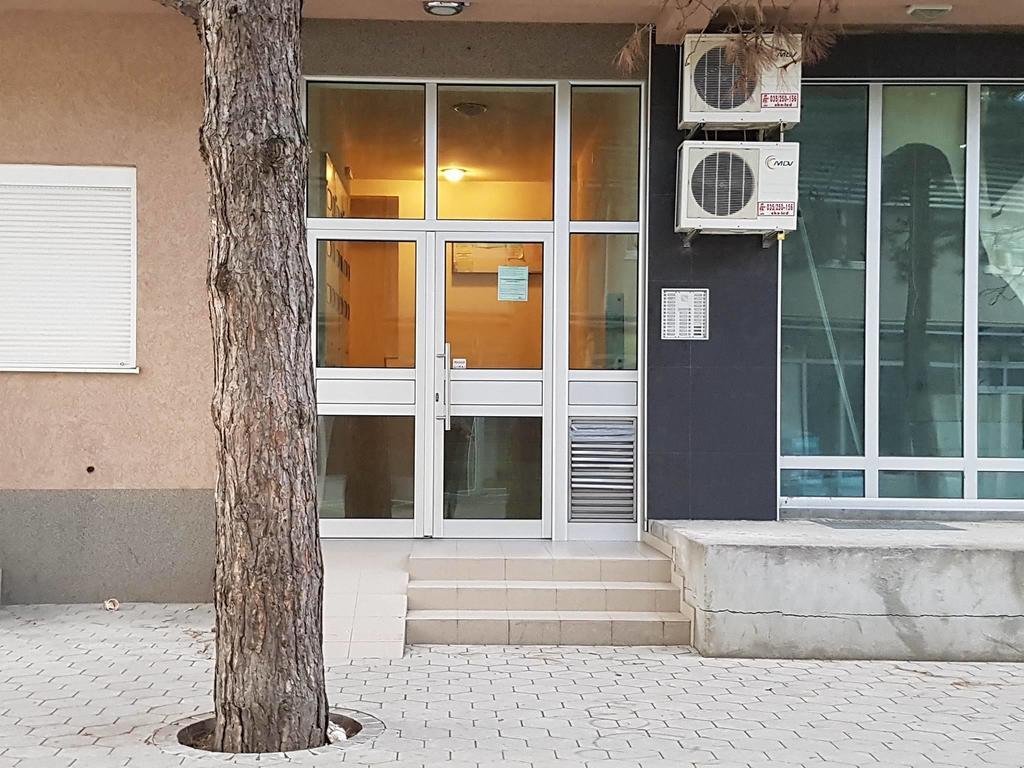 Agent Lux Apartments Jagodina Eksteriør billede