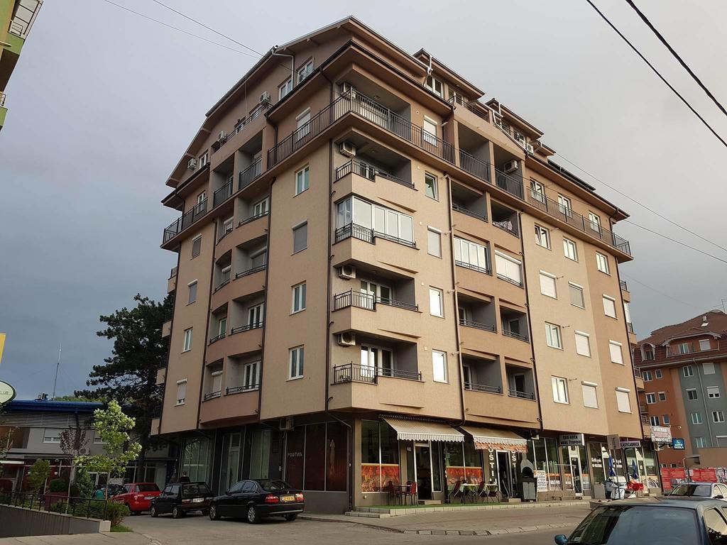 Agent Lux Apartments Jagodina Eksteriør billede