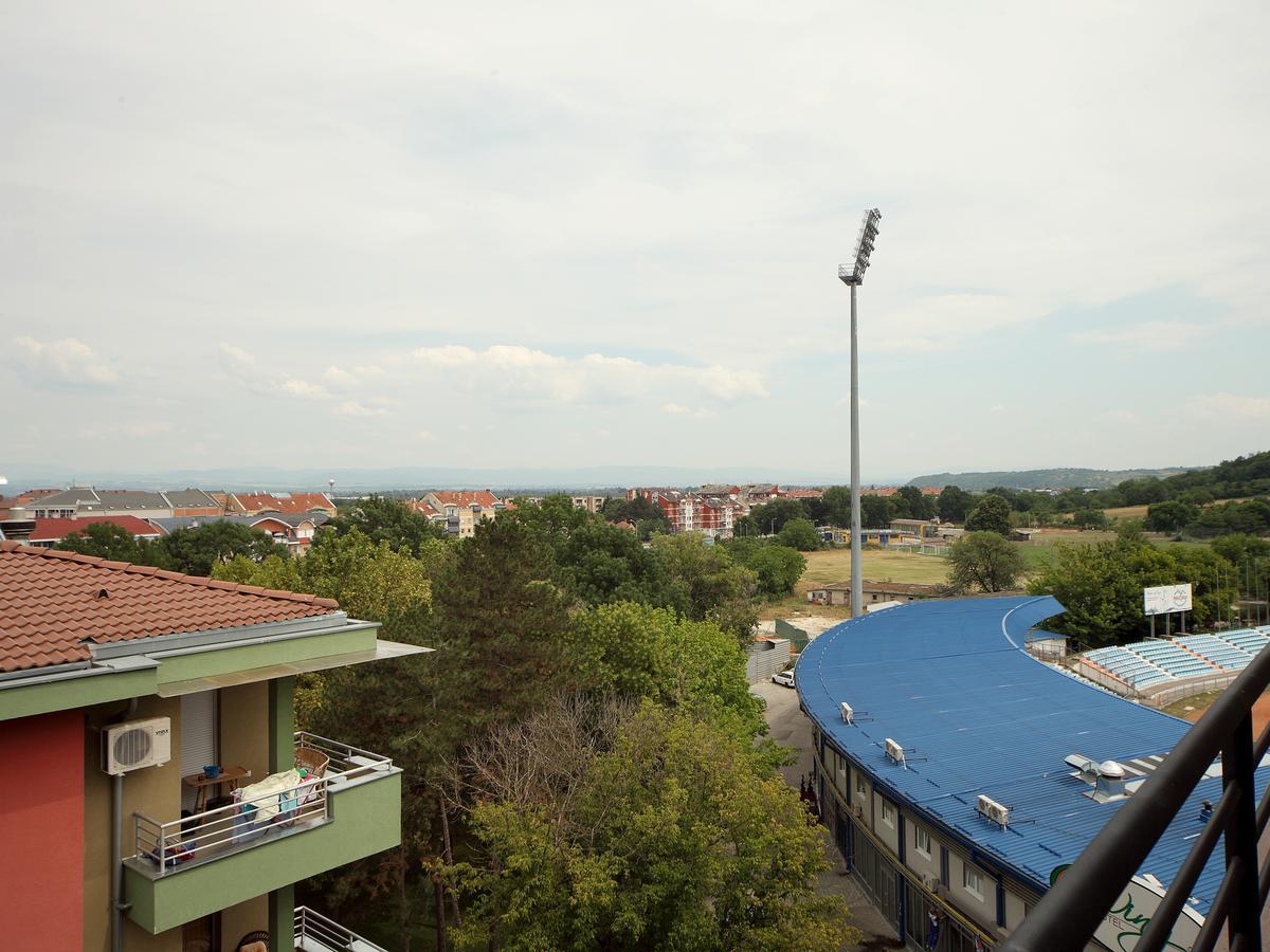 Agent Lux Apartments Jagodina Eksteriør billede
